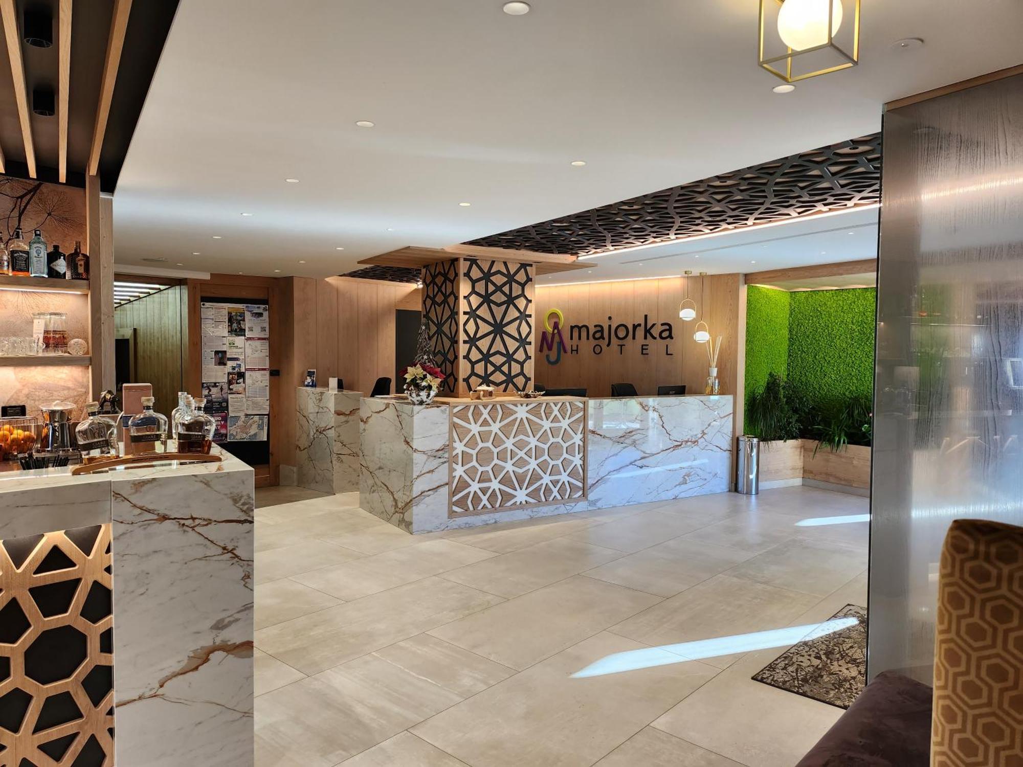 Hotel Majorka Андало Экстерьер фото