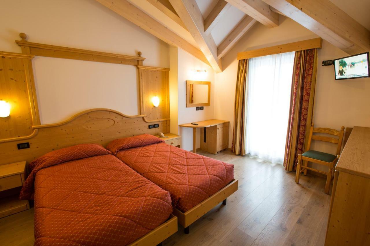 Hotel Majorka Андало Экстерьер фото