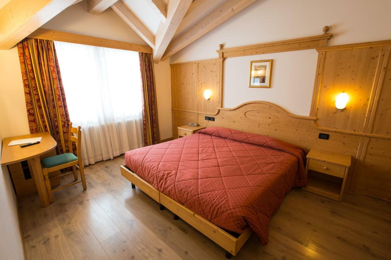 Hotel Majorka Андало Экстерьер фото