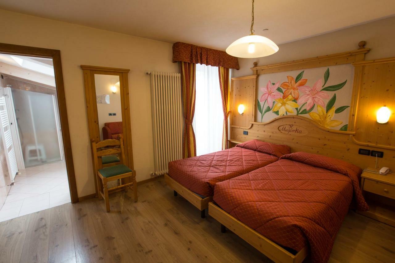 Hotel Majorka Андало Экстерьер фото